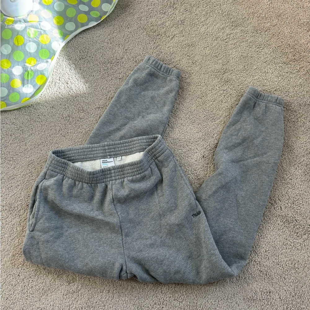 ARITZIA TNA sweat fleece cozy fleece perfect fit sweatpants